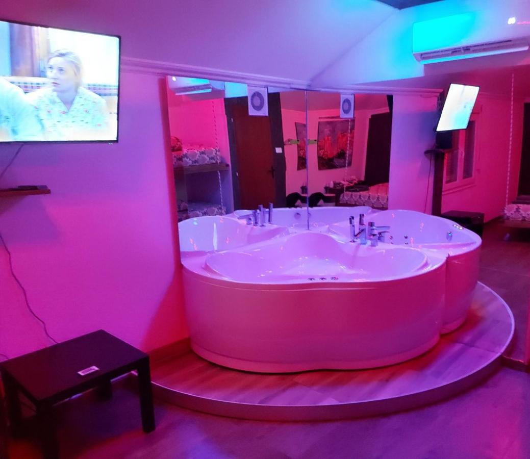 Mistik Secret Apartments Ягодина Екстериор снимка