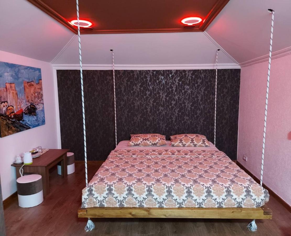 Mistik Secret Apartments Ягодина Екстериор снимка