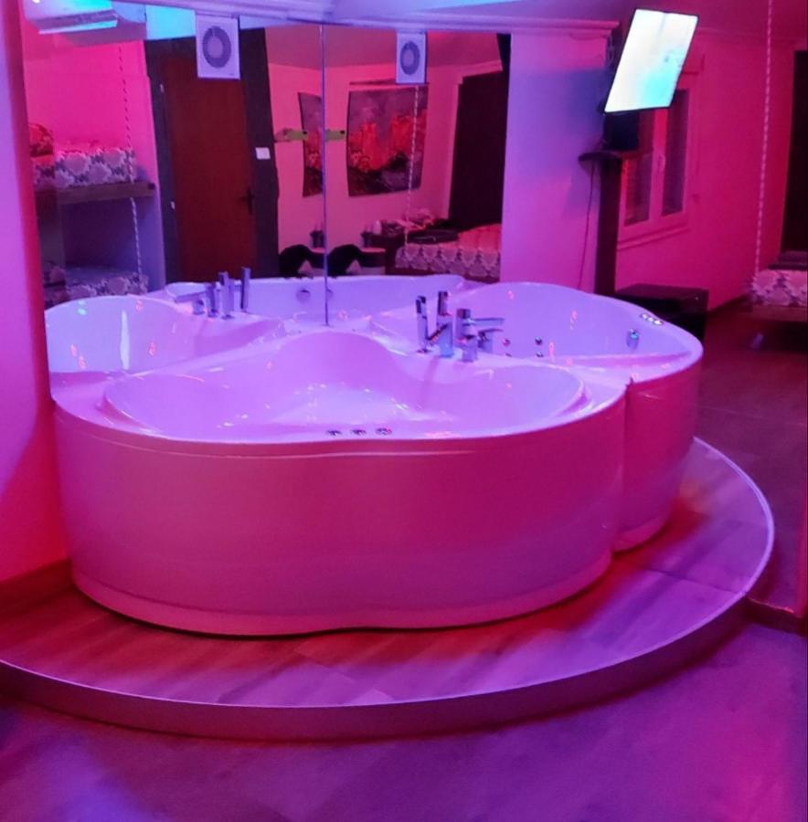 Mistik Secret Apartments Ягодина Екстериор снимка